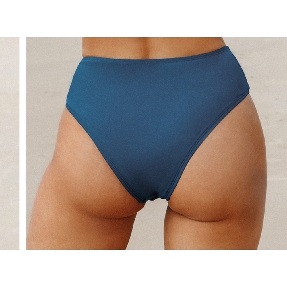 Cupshe Swimsuit Bottom  NWT Size Medium